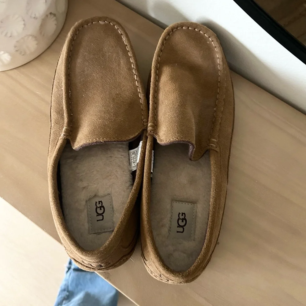 UGG Men's Alder Suede Loafer Slippers Chesnut Brown Size 10